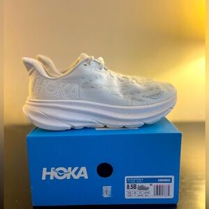 HOKA Clifton 9